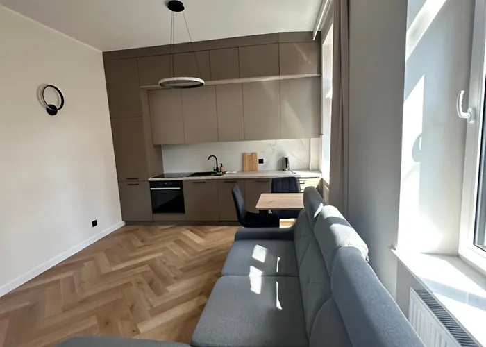 Mieszkanie Stylowy Zadbany Parking Parter Lägenhet *